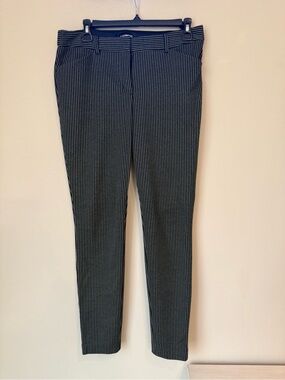 Express Women’s Black with White Pinstripe Dress Pants